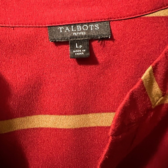 TALBOTS WOMEN SIZE Lp LONG SLEEVE PULLOVER WITH BUTTONS RED GREAT CONDITION - Picture 3 of 5
